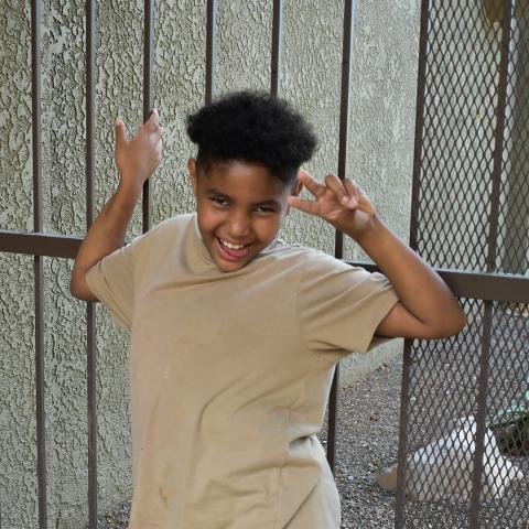 Damarcus peace sign